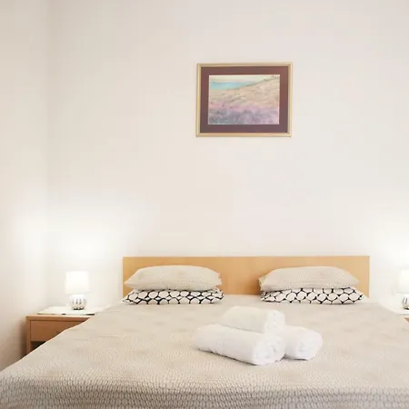 Marta Πανσιόν Μακάρσκα