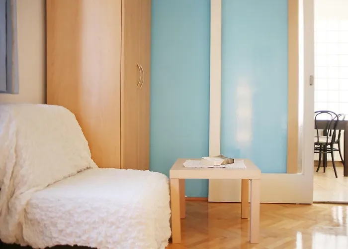 Marta Гостьовий будинок Макарська