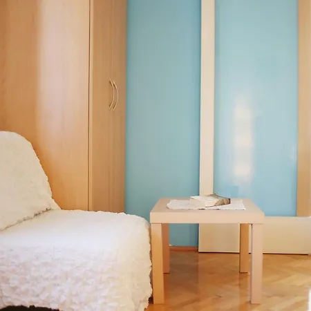 Marta Gostinjska kuća Makarska